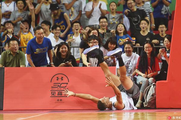 兩年1億薪資，帶隊(duì)季后賽意外出局！作為球隊(duì)老大，你也該離開了