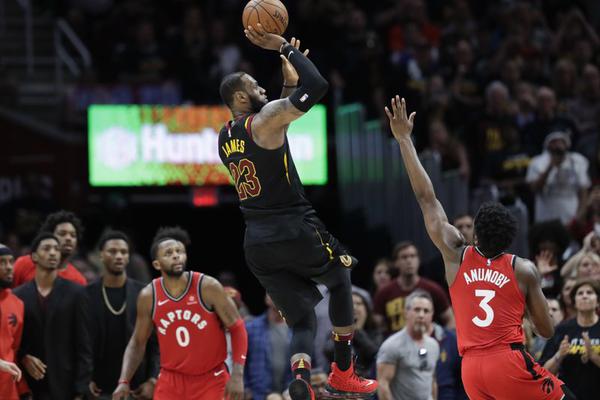 1位NBA內(nèi)部人士詳細(xì)分析了快船隊(duì)哈登，在季后賽生涯中的種種不足