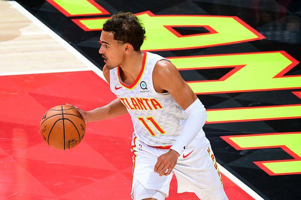 「黑閃電」哈登 9 見過嗎？亮相 NBA 賽場！