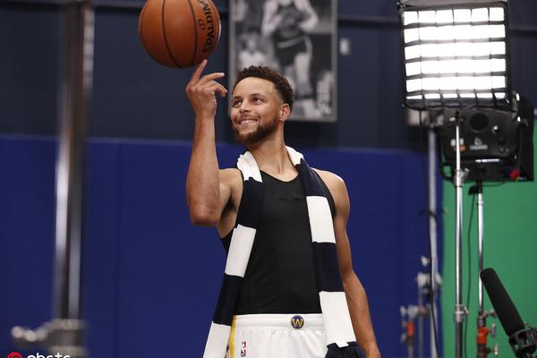 哈蒙拒絕回馬刺：我很享受重返女籃球隊(duì) 我不是在等待NBA的機(jī)會