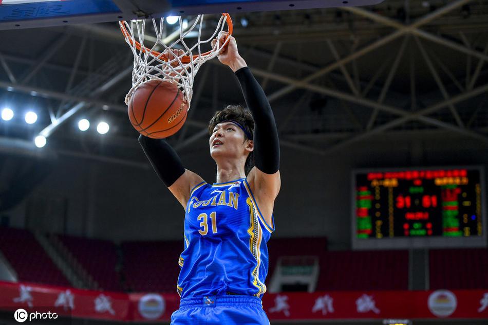 哈登成為NBA歷史出戰(zhàn)至少25次面臨被淘汰比賽戰(zhàn)績最糟糕的球員