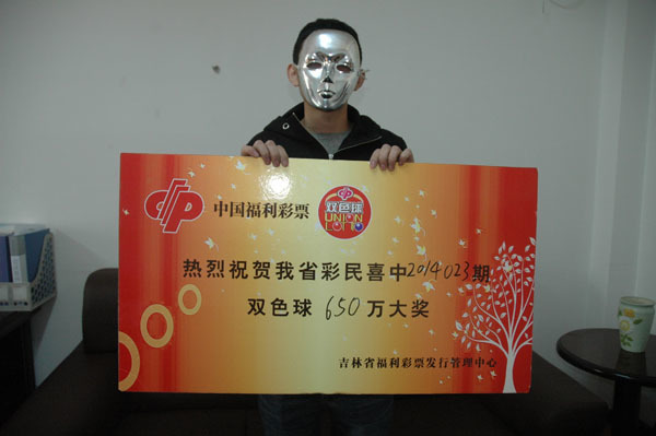 高考第1天考試結(jié)束！明天繼續(xù)加油
